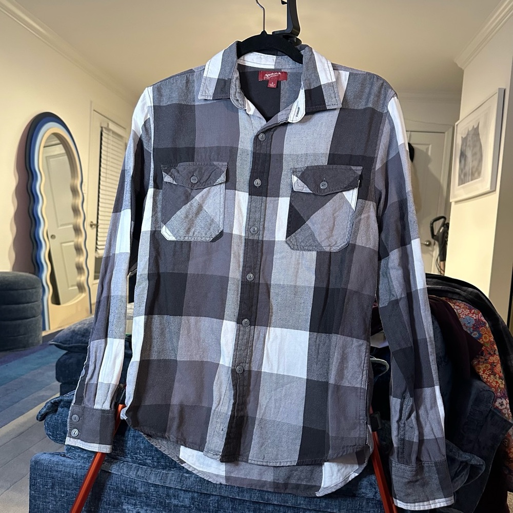 Arizona Juniors Womens Long Sleeve Flannel Shirt in Black/Gray Plaid